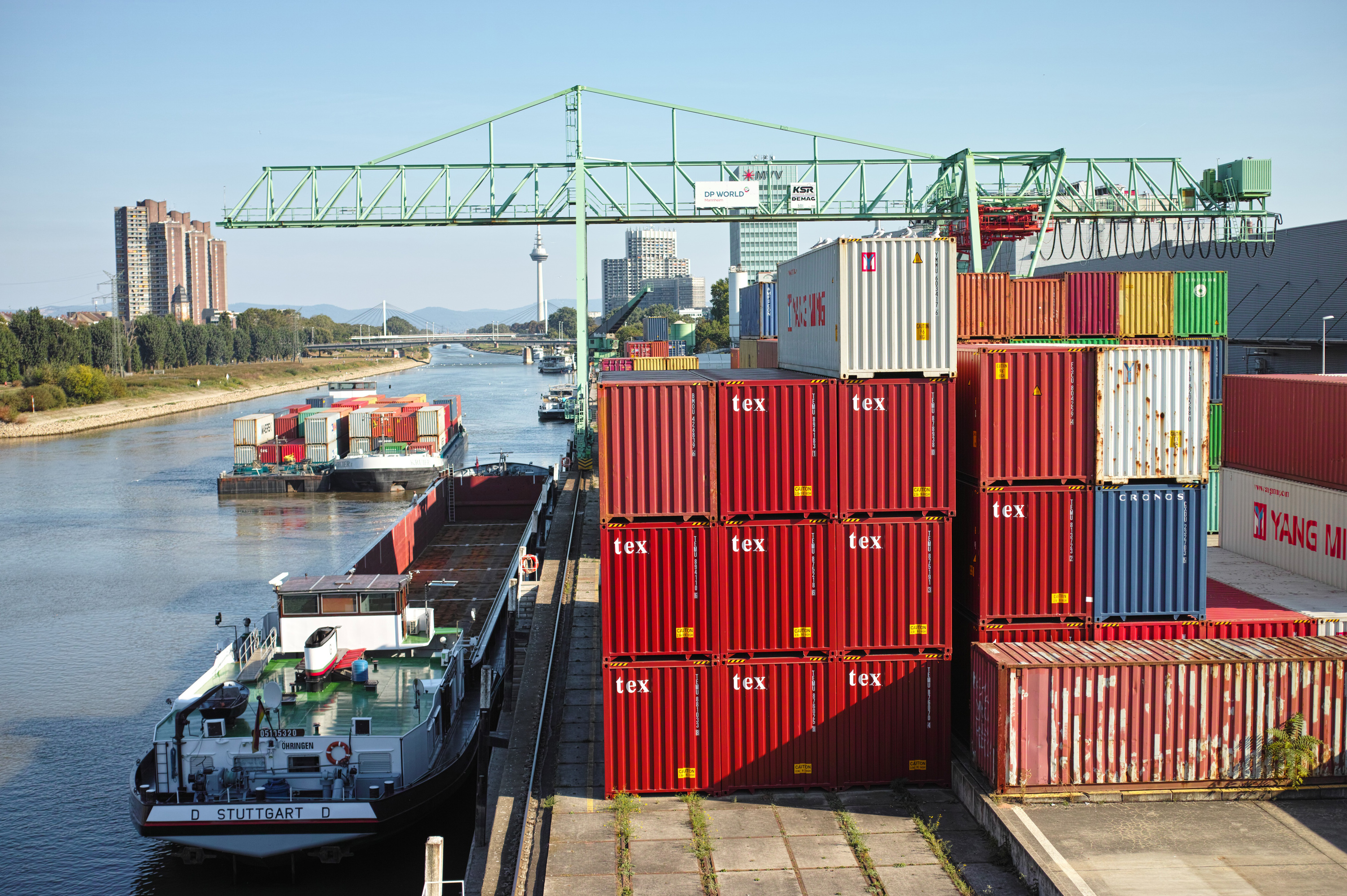 Association container port